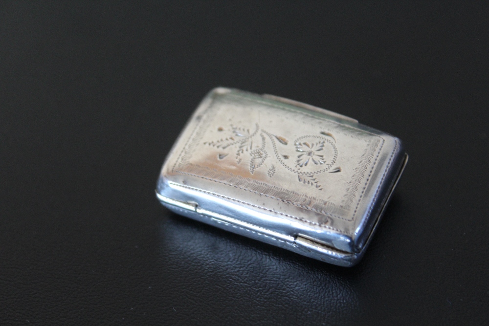 A HALLMARKED SILVER VINAIGRETTE, Birmingham assay, date letter indistinct, makers mark FC, some - Image 4 of 4