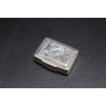 A SHAPED HALLMARKED SILVER VINAIGRETTE - BIRMINGHAM 1824, makers mark IB, W 3 cm