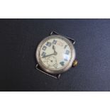 A VINTAGE SILVER TRENCH WATCH, Dia 3.5 cm Condition Report:overwound