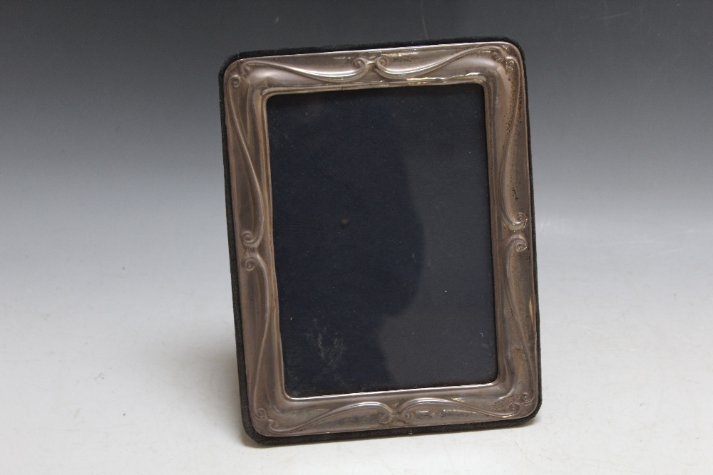 A MODERN HALLMARKED SILVER EASEL BACKED PHOTO FRAME, H 23.5 cm