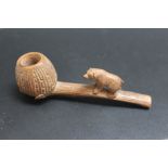 A BLACK FOREST STYLE PIPE CARVED WITH A BEAR, W 13 cm