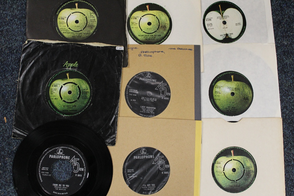 A QUANTITY OF THE BEATLES RELATED 45 RPM 7" SINGLE RECORDS, various labels - predominantly Apple re - Image 7 of 8