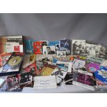 A COLLECTION OF VINTAGE GENE VINCENT EPHEMERA ETC., to include a small selection of books and a 195