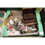 A BOX OF COLLECTABLES TO INCLUDE A MUSICAL CIGARETTE BOX, BOTTLE OPENER ETC