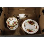 A SMALL QUANTITY OF ROYAL ALBERT OLD COUNTRY ROSES