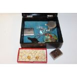 A LACQUER WARE BOX OF COLLECTABLES TO INCLUDE A PAIR OF TORTOISE STYLE LORGNETTES, SILVER