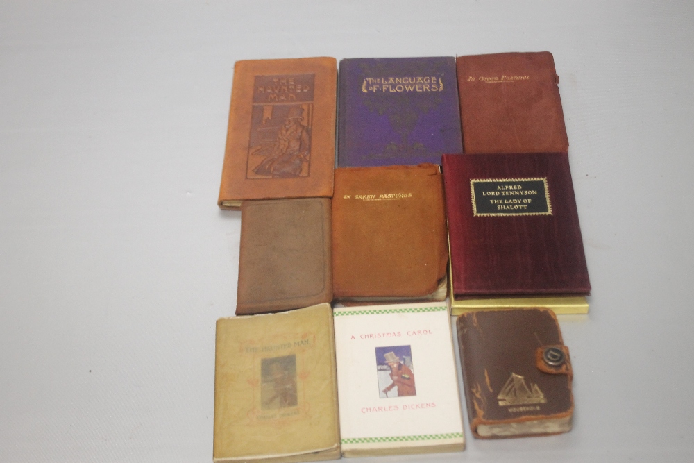 A SMALL COLLECTION OF MINIATURE AND POCKET SIZED BOOKS to include The Folio Society - Alfred Lord