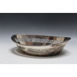 A HALLMARKED SILVER PIERCED GALLERY BASKET - SHEFFIELD 1933, approx weight 440g, W 29.5 cm