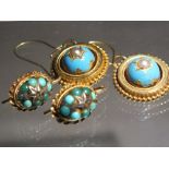 A PAIR OF VINTAGE 15CT GOLD AND TURQUOISE EARRINGS, together with a pair of unmarked yellow metal