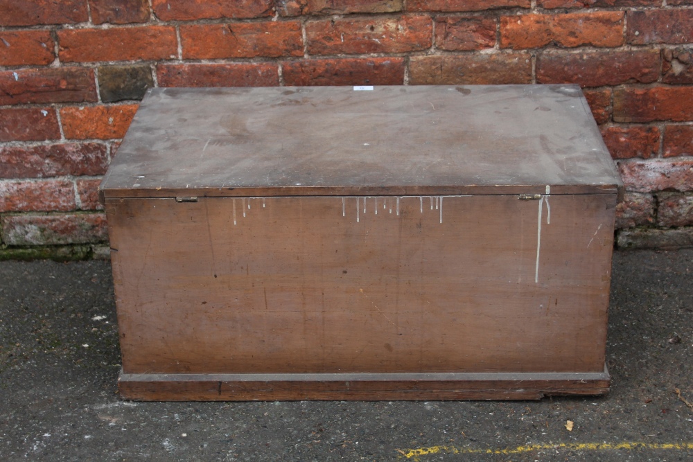 A VINTAGE TWIN HANDLED PINE BLANKET BOX, W 86 cm - Image 6 of 6