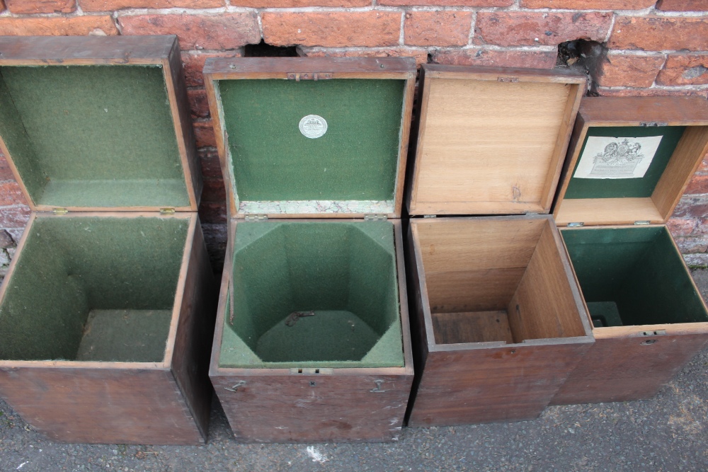 A COLLECTION OF NINE ASSORTED VINTAGE HARDWOOD SILVER BOXES, assorted sizes and shapes (9) - Image 6 of 9