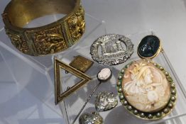 A COLLECTION OF VINTAGE COSTUME JEWELLERY, to include an oriental type bangle with repoussé style