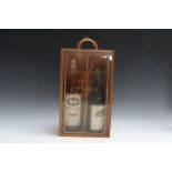 A PRESENTATION SET FROM WOLVERHAMPTON WANDERERS CONSISTING OF 1 BOTTLE OF 'MOLINEAUX' SCOTCH WHISKY,