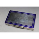 ASPREY'S - A HALLMARKED SILVER AND ENAMEL BOX, carrying import marks for 1970, the deep blue