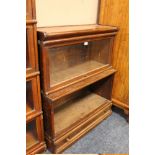 A VINTAGE OAK TWO STAGE GLOBE WERNICKE STYLE BOOKCASE, H 105 cm, W 86 cm