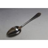 A SCOTTISH HALLMARKED SILVER TABLESPOON BY DAVID MARSHALL - EDINBURGH 1790, L 22 cm