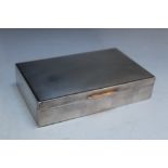 A HALLMARKED SILVER CIGARETTE BOX - BIRMINGHAM 1967, wood lined two division interior, W 16 cm