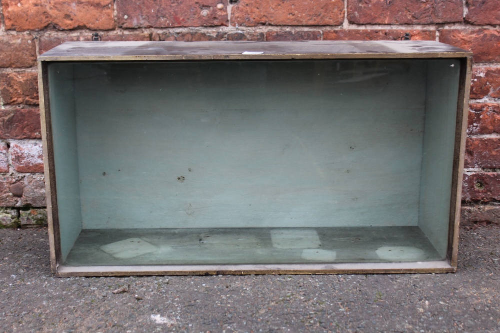 A VINTAGE GLASS FRONTED TAXIDERMY DISPLAY BOX, 79 X 43 cm - Image 2 of 5