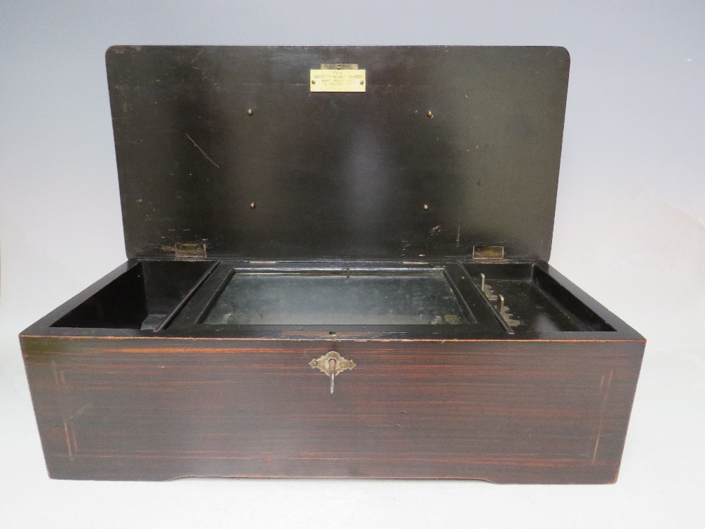 A MAHOGANY CASED SWISS 8 AIR MUSIC BOX, having a glass panelled dust cover, two side levers for play - Image 2 of 9