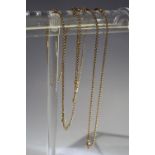 A 9CT GOLD DECORATIVE MUFF CHAIN, approx length 142 cm, approx weight 21.9 g