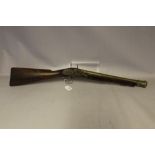 A LATE 18TH / EARLY 19TH CENTURY ENGLISH FLINTLOCK BLUNDERBUSS BY ?? RICHARD, the brass barrel