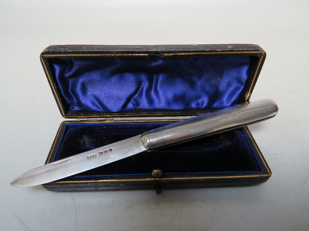 A CASED HALLMARKED SILVER FRUIT KNIFE - CHESTER 1898/9, open L 14.5 cm, closed L 8 cm - Image 5 of 7