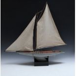 A VINTAGE POND YACHT, W 78 cm