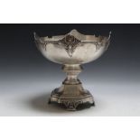 A HALLMARKED SILVER TROPHY BY WALKER & HALL - SHEFFIELD 1930, engraved for the Sandiacre and