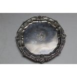 A HALLMARKED SILVER CARD TRAY BY HARRISON BROTHERS & HOWSON - LONDON, with crest and motto '
