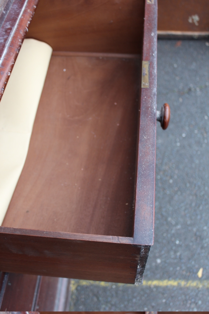 A GEORGIAN MAHOGANY LINEN PRESS, the twin door upper section opening to a space for shelves (No - Image 5 of 7