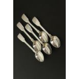 A SET OF FIVE HALLMARKED SILVER FIDDLE PATTERN EGG SPOONS, MAKERS MARK WC, LONDON 1827, APPROX