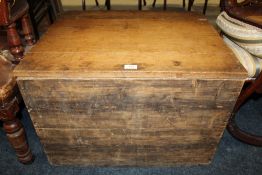 AN ANTIQUE TWIN HANDLED BLANKET CHEST W-73 CM