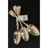 A SET OF THREE HALLMARKED SILVER FIDDLE PATTERN TABLE SPOONS, LONDON 1846, APPROX WEIGHT 190.7 G