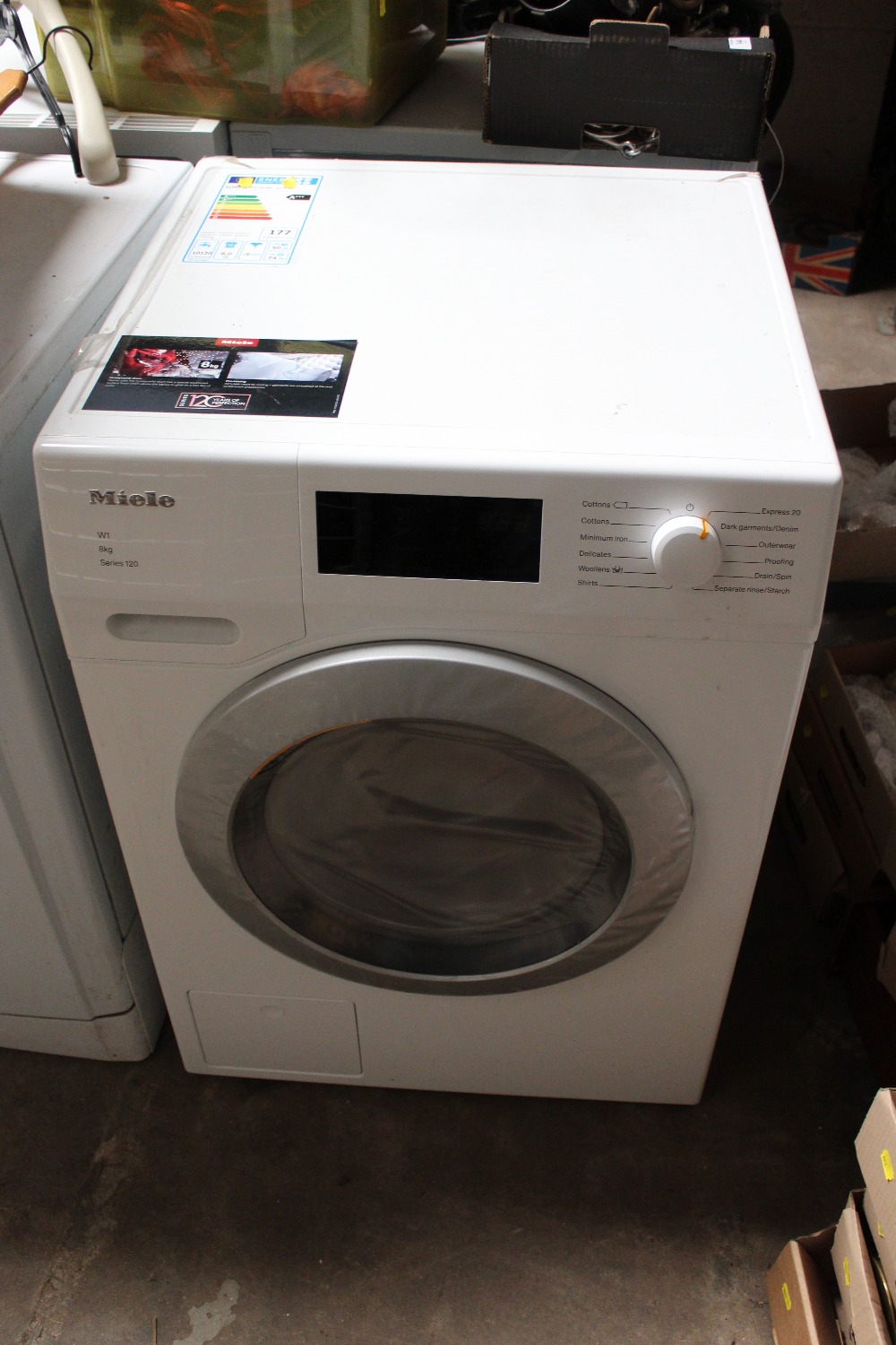 A MIELE W1 WASHING MACHINE 8KG