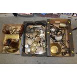 THREE TRAYS OF METALWARE TO INCLUDE AN ART NOUVEAU STYLE COPPER JUG