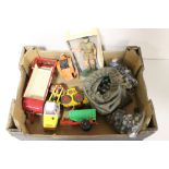 A SMALL TRAY OF TOYS TO INCLUDE A BAG OF VINTAGE MARBLES, MODEL OF A BOY SCOUT, MATCHBOX VEHICLES