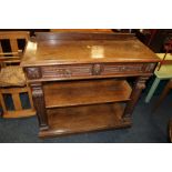 AN ANTIQUE OAK BUFFET WITH TWO FRIEZE DRAWERS H-102 W-105 CM