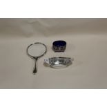 A HALLMARKED SILVER MARQUIS SHAPED PIERCED DISH TOGETHER WITH A SILVER HAND MIRROR AND A WHITE METAL