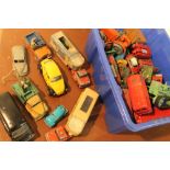 A COLLECTION OF DIE CAST TOY CARS TO INCLUDE DINKY AND CORGI EXAMPLES