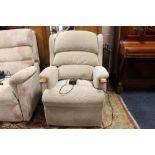 A MODERN ELECTRIC RISE / RECLINE ARMCHAIR - HOUSE CLEARANCE