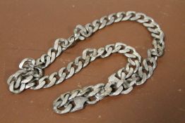 A LARGE STERLING SILVER CURB LINK NECK CHAIN, APPROX WEIGHT 88.5 G