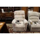 A MODERN ELECTRIC RISE / RECLINE ARMCHAIR - HOUSE CLEARANCE