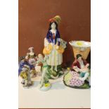 FIVE VINTAGE CERAMIC FIGURES TO INCLUDE A STAFFORDSHIRE STYLE FLATBACK FIGURE