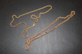 A HALLMARKED 9 CT GOLD ROPE TWIST CHAIN TOGETHER WITH A 9 CT ROSE GOLD ROPE TWIST CHAIN (SNAPPED),
