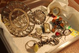 A BOX OF SILVER AND COSTUME JEWELLERY TO INCLUDE A SILVER AND ENAMEL BRACELET, SILVER DRESS RING