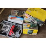 A BOSCH CIRCULAR SAW AND PLANER, BLACK & DECKER SANDER, DELTA SANDER AND HYUNDAI MINIATURE SAW (5)