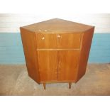 A NATHAN TEAK RETRO CORNER WRITING DESK / BUREAU