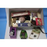 A BOX OF COSTUME JEWELLERY AND COLLECTABLES