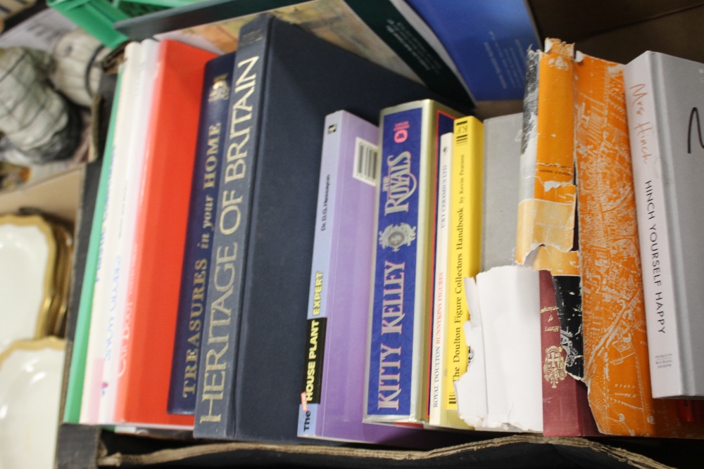 A TRAY OF MISCELLANEOUS BOOKS TOGETHER WITH A TRAY OF ASSORTED TINS (TRAYS NOT INCLUDED) - Image 4 of 5