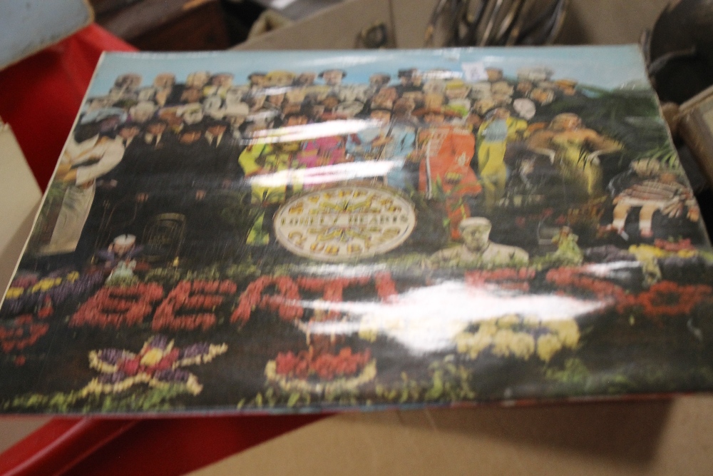 APPROX. 50 LP RECORDS AND 12" SINGLES TO INCLUDE BEATLES - SGT. PEPPER, REVOLVER, BEATLES FOR - Image 6 of 7